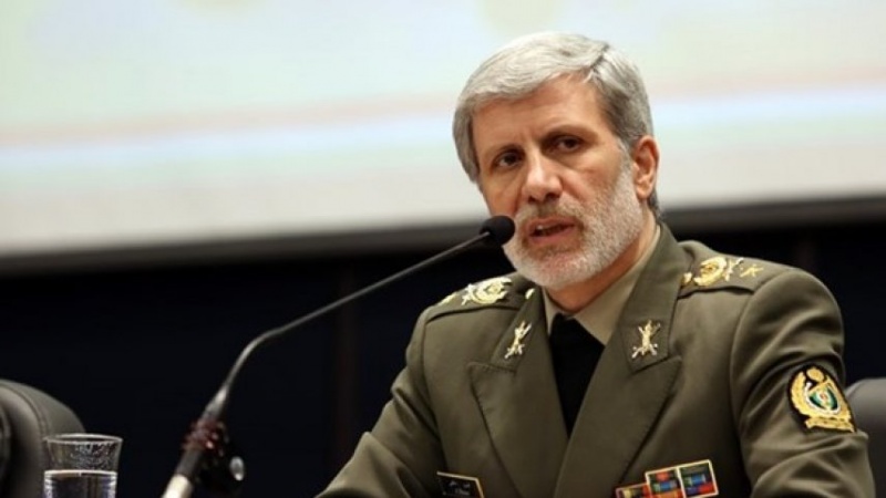 Iranpress: وزير الدفاع: سيبدأ فصل جديد من التعاون الدفاعي بين طهران وموسكو
