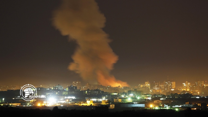Iranpress: حماس ترد على غارات الاحتلال على قطاع غزة 