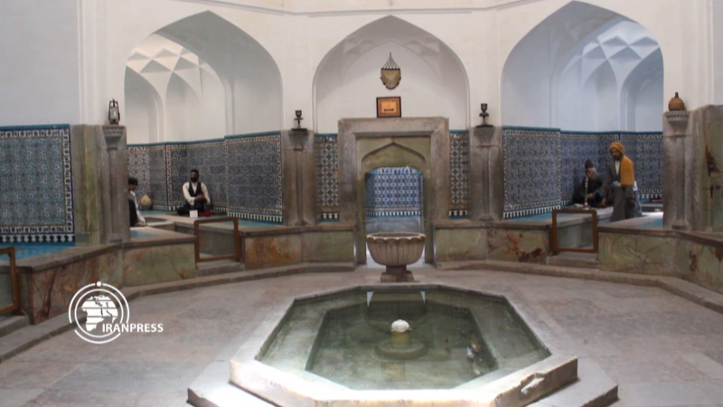 Iranpress: حمام “كنجعلي خان” بمدينة كرمان.. رائعة من روائع العمارة الإيرانية