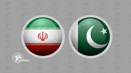 Iran, Pakistan urge boosting cooperation on railroad transportation
