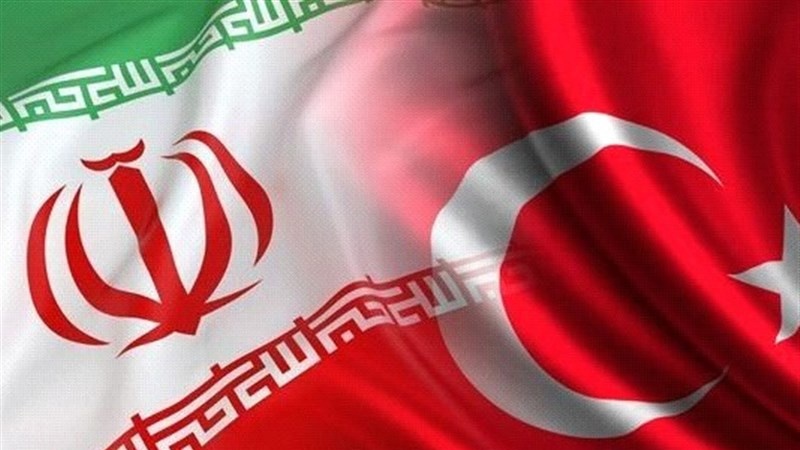 Iranpress: التشاور بين إيران وتركيا لتنمية التعاون الاقتصادي