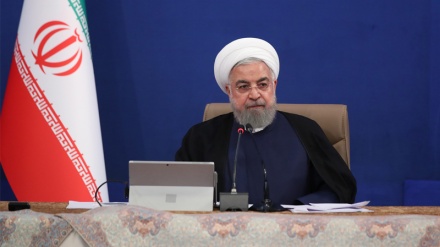 Iranians stand against terrorist sanctions and economic pressure