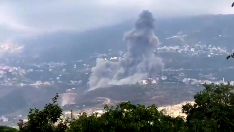 Iranpress:  انفجار وتصاعد الدخان في منطقة عين قانا جنوب لبنان