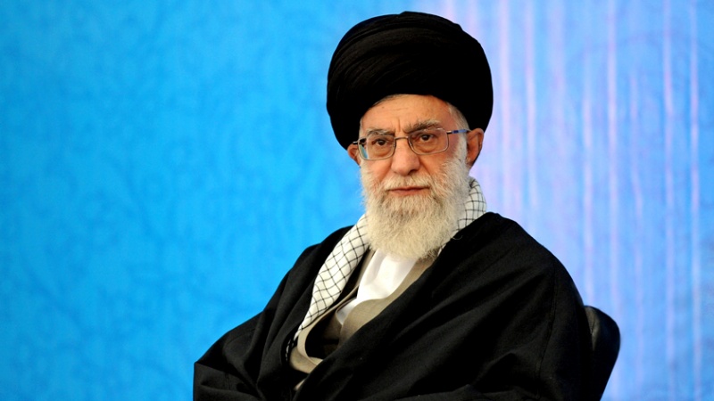 Iranpress: خطاب قائد الثورة الإسلامية بمناسبة أسبوع الدفاع المقدس/ بث مباشر من وكالة إيران برس 