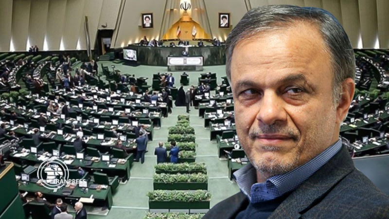 Iranpress: مجلس الشورى الإسلامي يمنح الثقة لمرشح وزارة الصناعة 