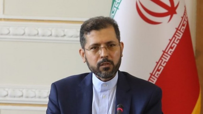 Iranpress: طهران تدين نشر رسوم مسيئة للنبي الأكرم (ص)