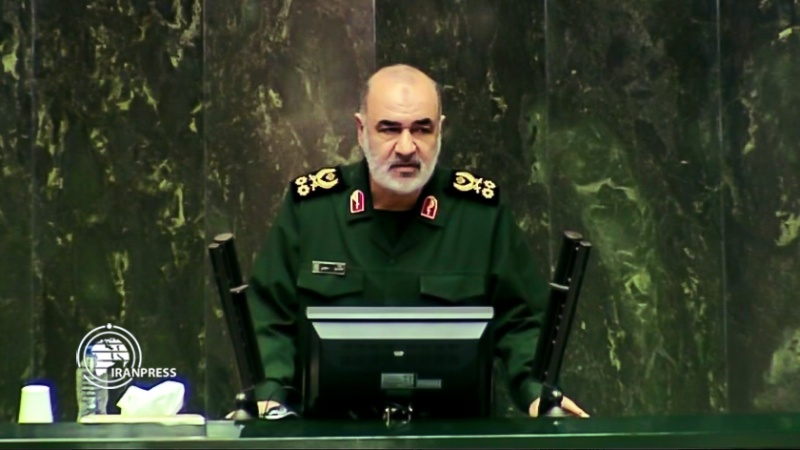 Iranpress: القائد العام للحرس الثوري: أمريكا تآكلت قوتها أمام أمام الثورة الإسلامية