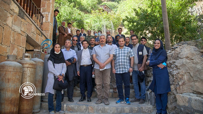Iranpress: مقرر اليونسكو يزور منطقة ‘اورامانات’ السياحية في محافظة كردستان