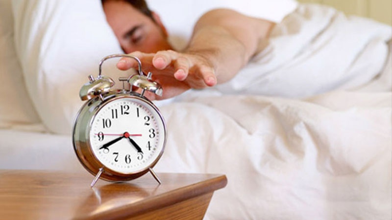 Iranpress: دراسة حديثة : تفويت 15 دقيقة فقط من النوم كل ليلة كفيلة بزيادة الوزن 