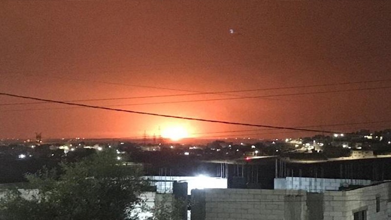 Iranpress: شاهد بالفيديو.. انفجارات كبيرة في أحد معسكرات الجيش الأردني بمحافظة الزرقاء