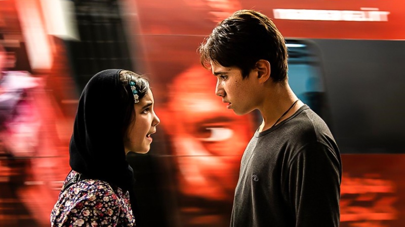 Iranpress: فيلم إيراني يفوز بجائزة ‘المصباح السحري’ في مهرجان البندقية الدولي