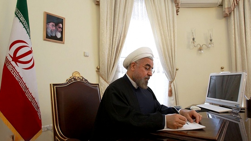 Iranpress: الرئيس الإيراني يهنئ أمير الكويت الجديد