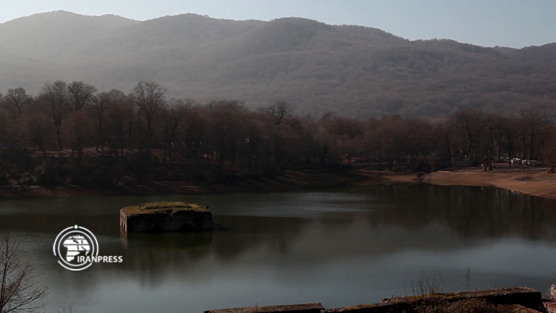 Iranpress: شاهد فيلم وثائقي عن المعالم الطبيعية لبحيرة عباس آباد 