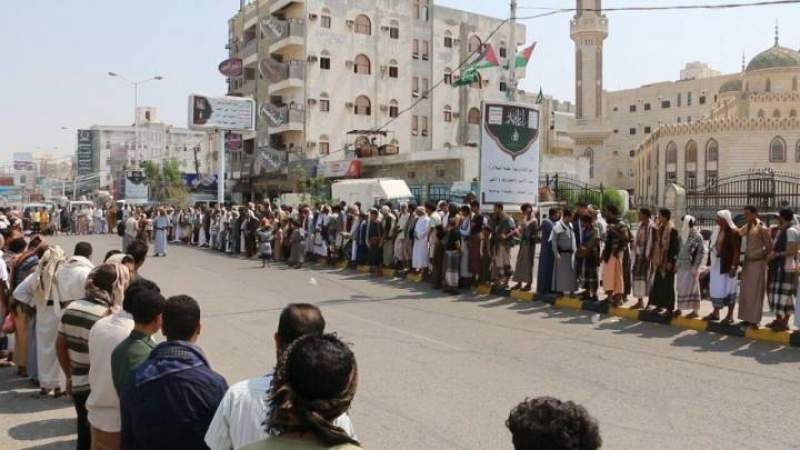 Iranpress: سكان الحديدة ينددون بجرائم العدوان عبر تنظيم وقفات احتجاجية
