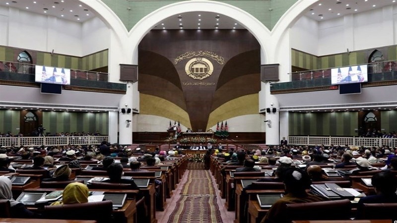 Iranpress: مجلس النواب الأفغاني يدعو إلى قطع العلاقات الدبلوماسية مع فرنسا