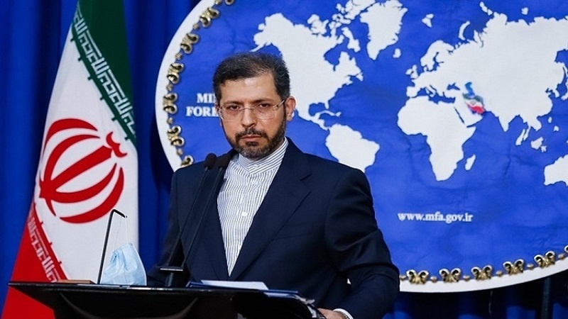 Iranpress: خطيب زادة : إيران ترفض قطع الرؤوس على طريقة التكفيريين