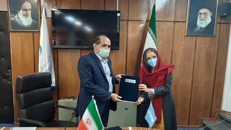 Iranpress: توقيع اتفاقية تعاون بين وزارة التربية الإيرانية واليونيسف