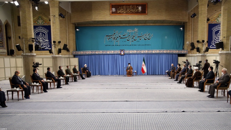 Iranpress: لجنة مكافحة كورونا تعقد اجتماعها بحضور قائد الثورة