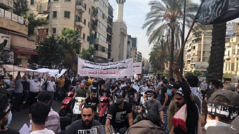 Iranpress: مظاهرات في لبنان وفلسطين احتجاجًا على الرسوم المسيئة للإسلام