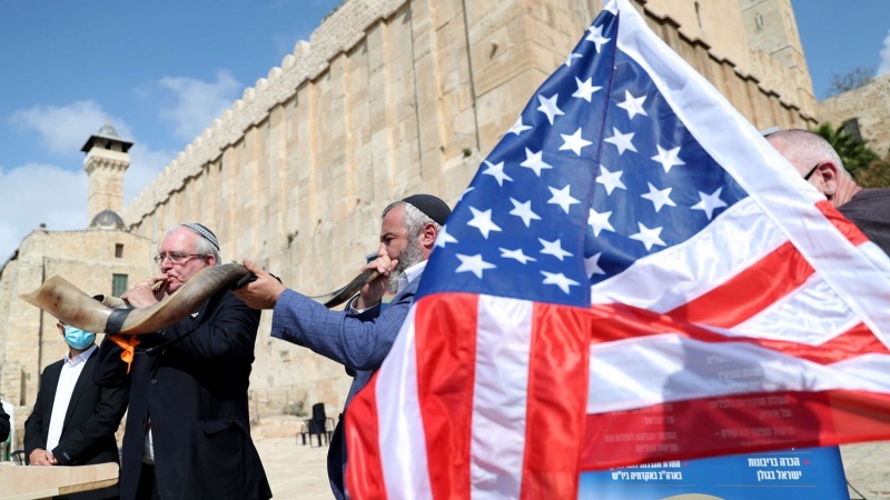 Iranpress: قادة الصهاينة يصلّون من أجل فوز ترامب