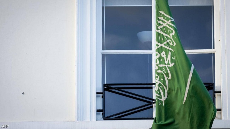 Iranpress: تعرض السفارة السعودية في هولندا لحادث إطلاق نار