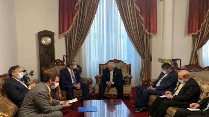 Iranpress: ظريف يبحث مع نظيره التشيلي سبل تعزيز العلاقات الثنائية