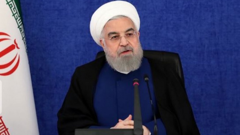 Iranpress: قرارات الحكومة الإيرانية للحد من تفشي كورونا