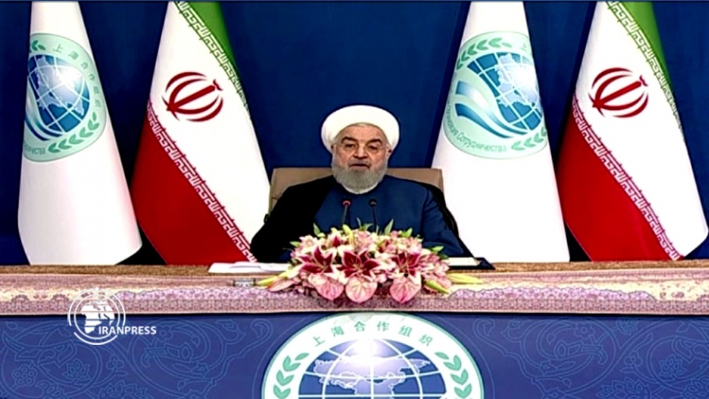 Iranpress: روحاني يؤكد على سياسة طهران في حسن الجوار وتقوية العلاقات الإستراتيجية مع الجيران
