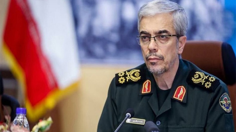 Iranpress: اللواء باقري يحذر أعداء الشعب الإيراني