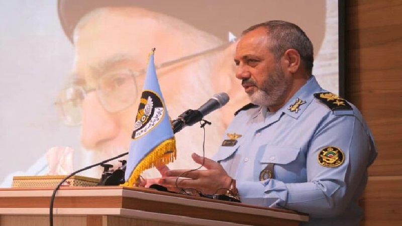 Iranpress: قائد القوة الجوية للجيش الإيراني يؤكد على ضمان تأمين سماء إيران