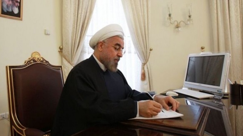 Iranpress: الرئيس روحاني يهنّئ قادة الدول الإسلامية بالمولد النبوي (ص)
