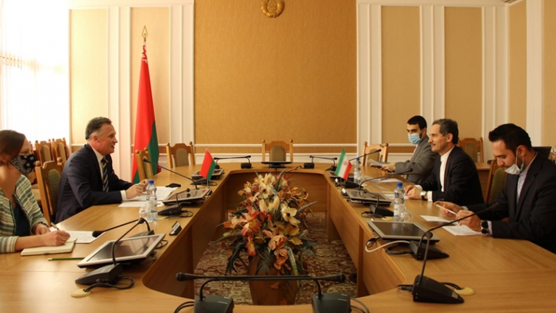Iranpress: إيران وبيلاروسيا تبحثان سبل تنمية العلاقات البرلمانية