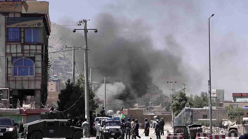 Iranpress: مقتل واصابة 13 شخصا في هجوم صاروخي عل العاصمة كابول