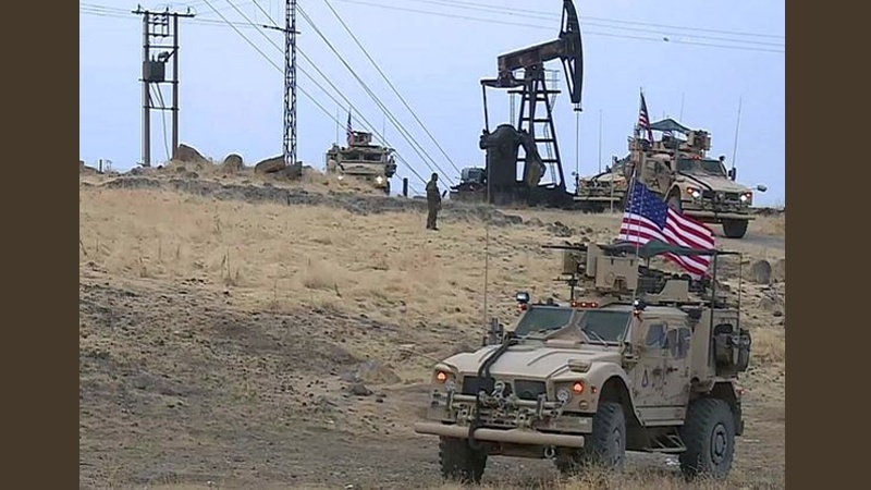 Iranpress: القوات الأمريكية تواصل سرقة النفط السوري