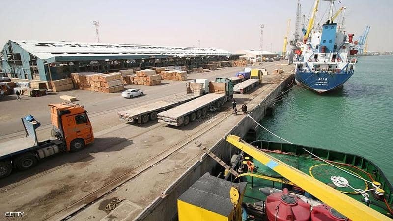 غرق سفينة شحن إيرانية بالقرب من خورعبد الله