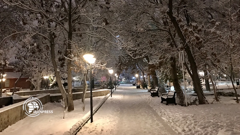 Iranpress: جمال مدينة تبريز السياحية تزداد مع تساقط الثلوج الشتوية