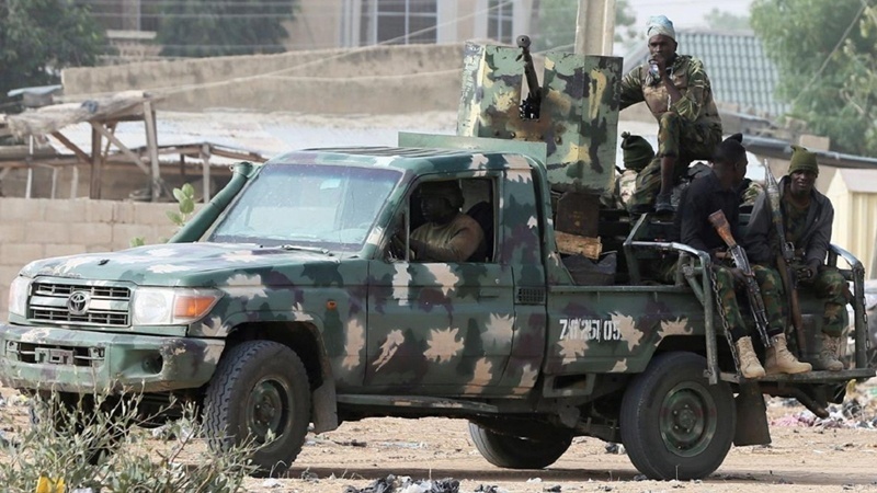 Iranpress: مقتل 5 أشخاص واختطاف 35 آخر في هجمات مسلحة في نيجيريا