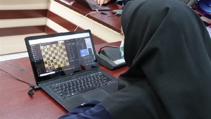 Iranpress: الفتيات الإيرانيات تحرزن المركز الثالث في بطولة آسيا للشطرنج للجامعات