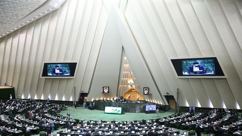 Iranpress: البرلمان الإيراني يدين تصريحات أردوغان
