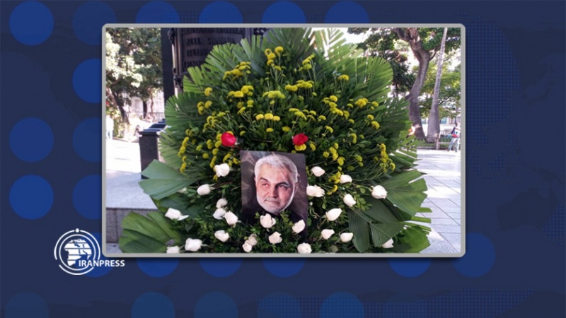 Iranpress: تكريم الشهيد سليماني في ساحة ‘سيمون بوليفار’ بالعاصمة الفنزويلية