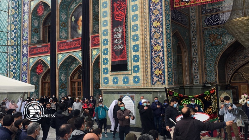Iranpress: إقامة مجلس عزاء السيدة فاطمة الزهراء (س) في طهران