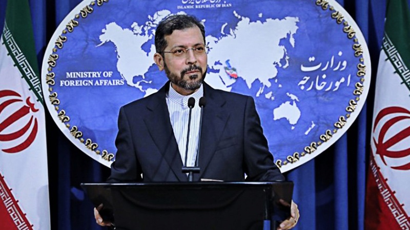 Iranpress: إيران تدين تصنيف أمريكا كوبا على قائمة ‘الدول الراعية للإرهاب’