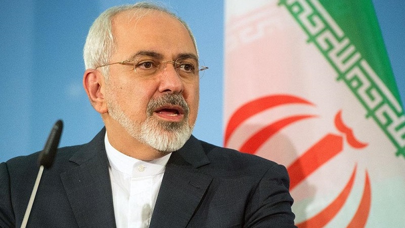 Iranpress: ظريف: إيران لن تتردد في دحر المعتدين