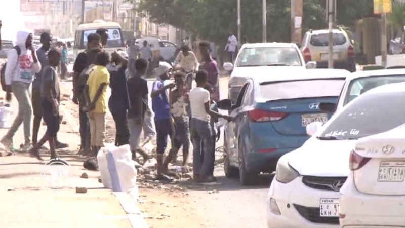 Iranpress: استمرار المظاهرات في السودان احتجاجا على تردي الأوضاع الاقتصادية
