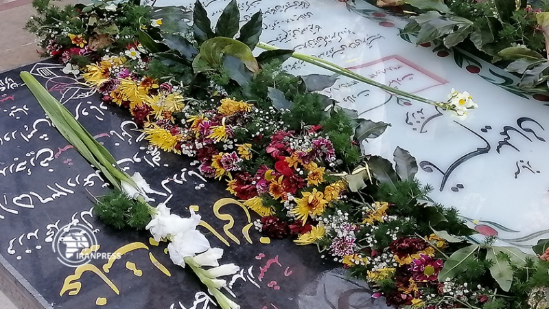 Iranpress: إقامة مراسم ذكرى اغتيال الشهيد الفریق قاسم سليماني في محافظة كرمان