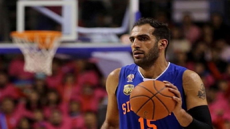 Iranpress: إيراني يتوج بـ أفضل لاعب الأسبوع الأجنبي في الدوري الصيني الممتاز لكرة السلة 
