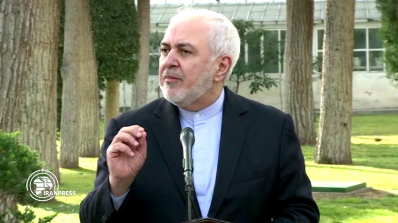 Iranpress: ظريف: السلوك الترامبي مع الشعب الإيراني لن يأتي بنتيجة 