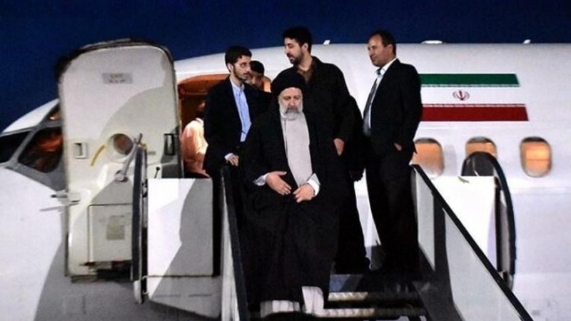 Iranpress: رئيس السلطة القضائية الإيرانية يصل بغداد
