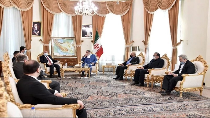 Iranpress: وزير الخارجيّة العراقي يشكر إيران على مواقفها من الضربات التي إستهدفت بغداد وأربيل وصلاح الدين 