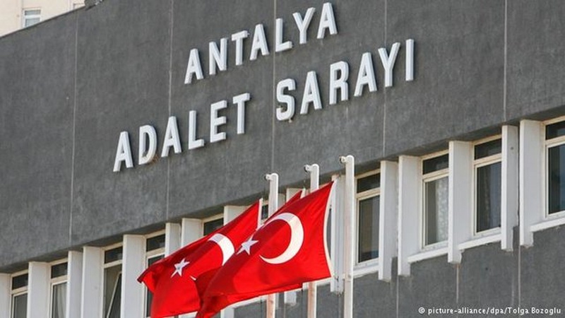Iranpress: محكمة في تركيا تقرّر سجن نائب برلماني